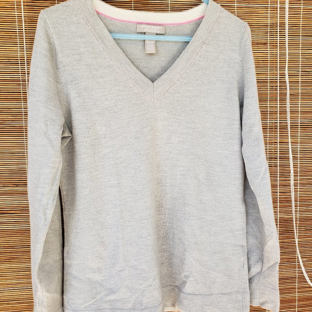 Merino Knit V-neck Sweater